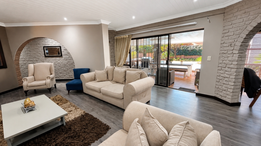 3 Bedroom Property for Sale in Wilkoppies North West